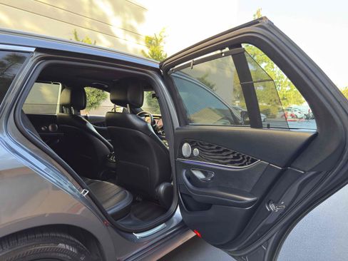 Used 2017 Mercedes-Benz E 400 4MATIC Wagon image 74