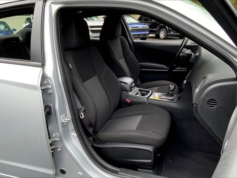 Used 2023 Dodge Charger SXT image 9