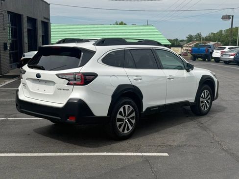 Used 2023 Subaru Outback Premium AWD/4WD image 18