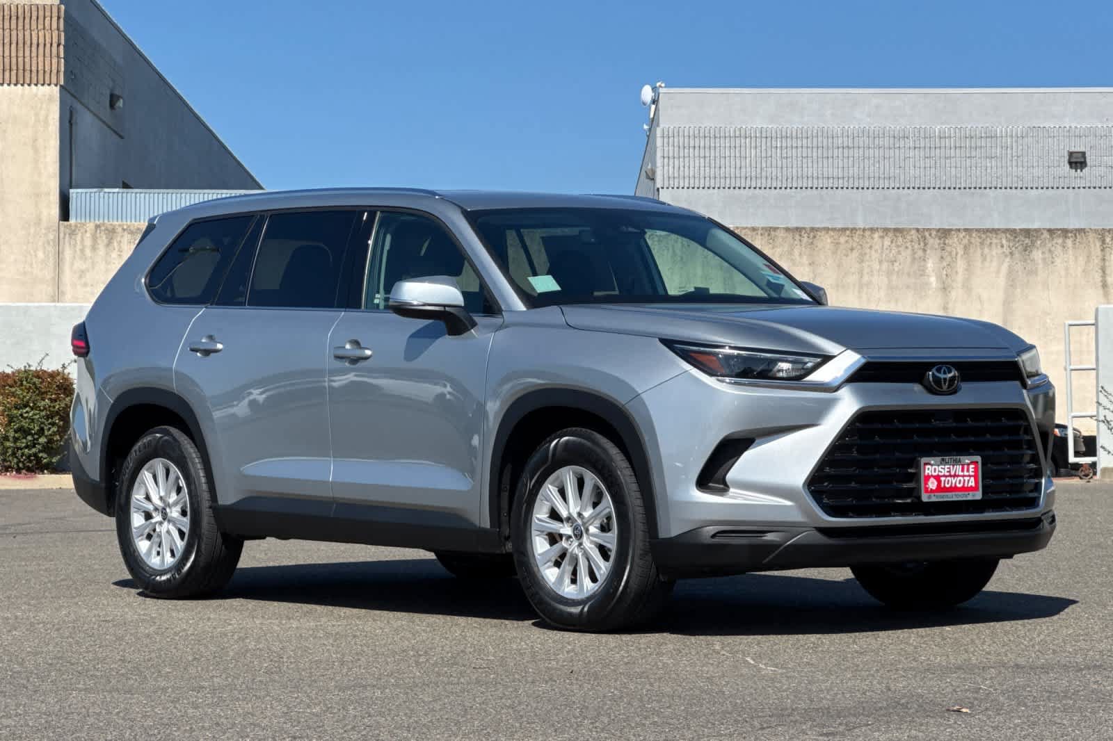 Certified 2025 Toyota Grand Highlander AWD image 5