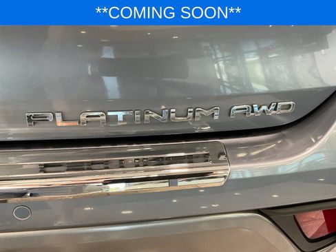 Used 2023 Toyota Highlander Platinum AWD/4WD image 24