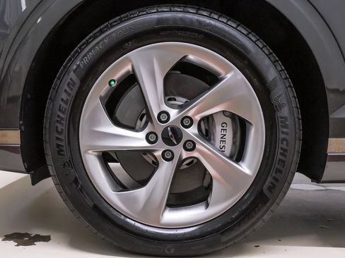 Certified 2026 Genesis GV70 2.5T Advanced AWD/4WD image 27
