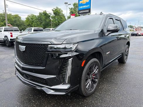 Used 2024 Cadillac Escalade V w/ LPO, ONYX Package AWD/4WD image 44