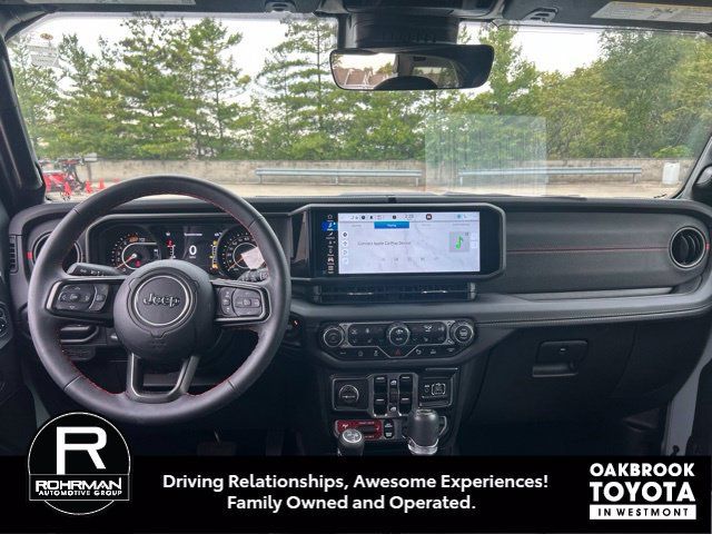 Used 2024 Jeep Wrangler Unlimited Rubicon AWD/4WD image 11