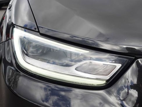 Used 2022 Chrysler Pacifica Touring-L image 5