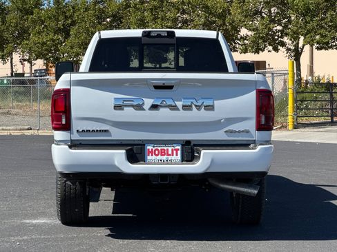 New 2026 RAM 2500 Laramie AWD/4WD image 4