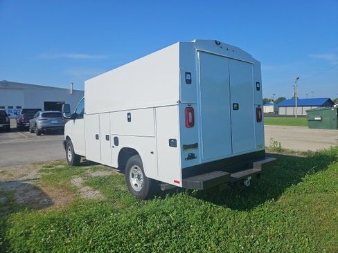 New 2025 Chevrolet Express 3500 Work Van w/ Power Convenience Package image 8