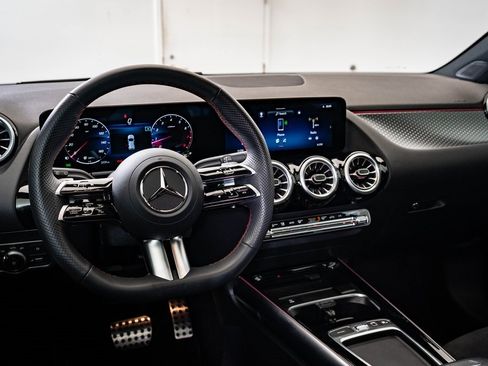 Certified 2025 Mercedes-Benz GLA 250 4MATIC image 5