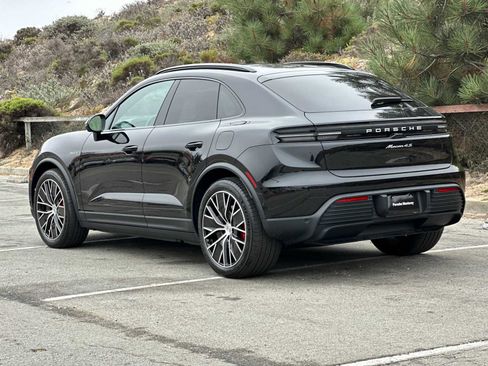 New 2025 Porsche Macan 4S Electric image 3