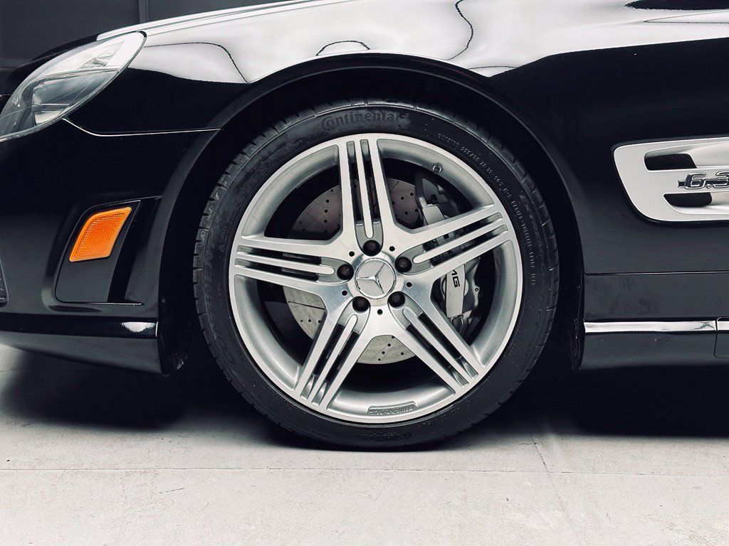 Used 2011 Mercedes-Benz SL 63 AMG w/ Premium I Pkg image 41