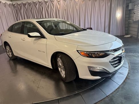 Used 2019 Chevrolet Malibu LT FWD image 3
