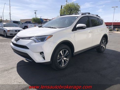 Used 2017 Toyota RAV4 XLE w/ Plus Special Value Package AWD/4WD image 4