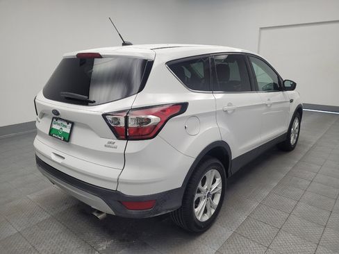 Used 2017 Ford Escape SE image 9