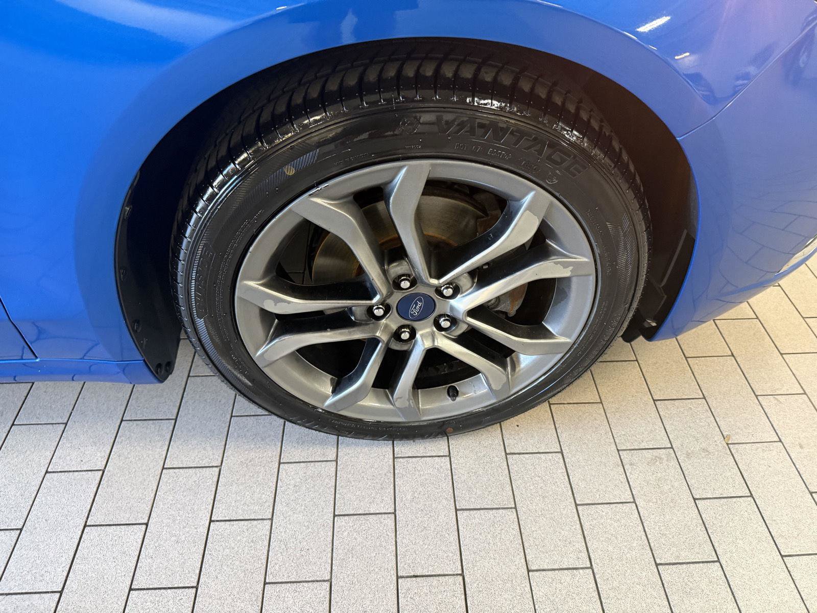 Used 2020 Ford Fusion SEL FWD image 29
