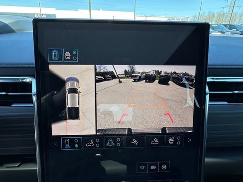 Used 2025 GMC Sierra EV Denali image 32