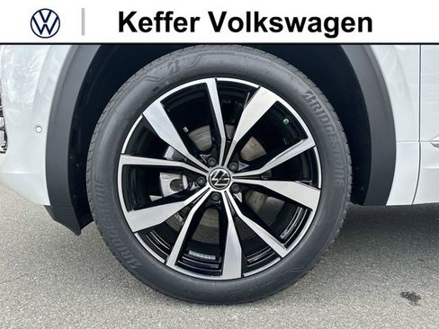 New 2026 Volkswagen Atlas SEL Premium R-Line AWD/4WD image 11