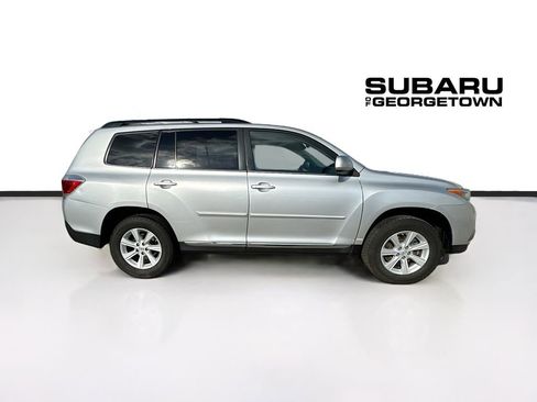 Used 2013 Toyota Highlander Plus image 8