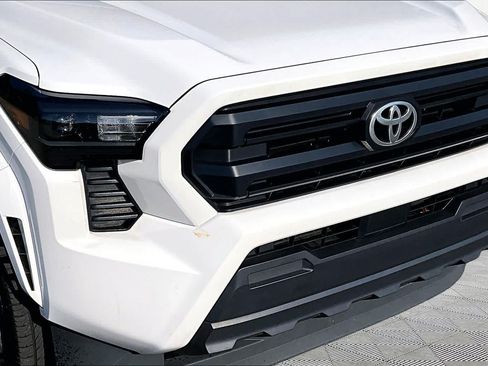 Used 2024 Toyota Tacoma SR RWD image 30