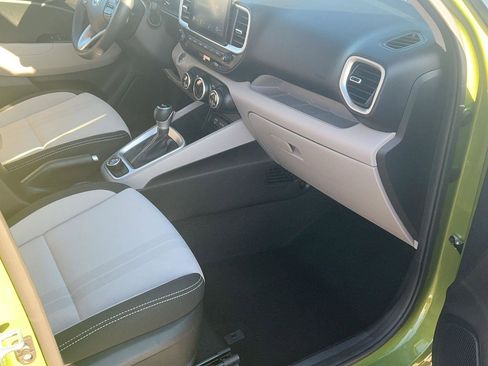 Certified 2024 Hyundai Venue SEL image 29