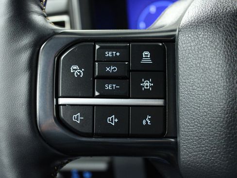 Used 2023 Ford F350 Platinum w/ Tremor Off-Road Package image 20