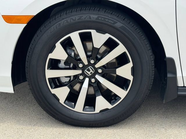 Certified 2026 Honda Odyssey EX-L image 5