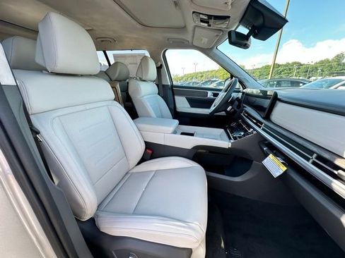 New 2025 Hyundai Santa Fe Calligraphy AWD/4WD image 30