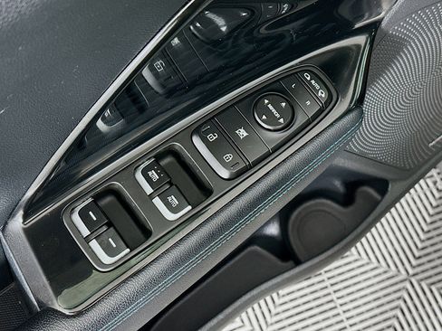 Used 2022 Kia Niro EX Premium image 15