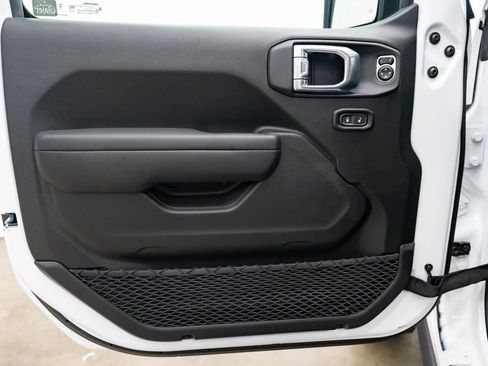 New 2026 Jeep Gladiator Rubicon image 22