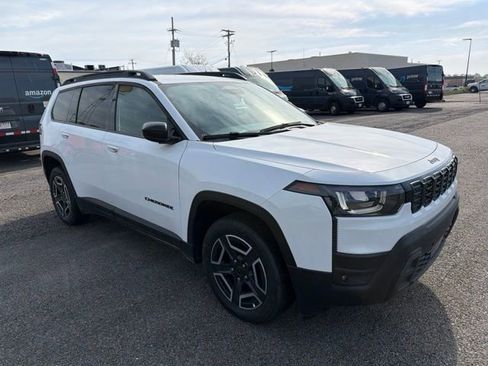 New 2026 Jeep Cherokee Laredo AWD/4WD image 1