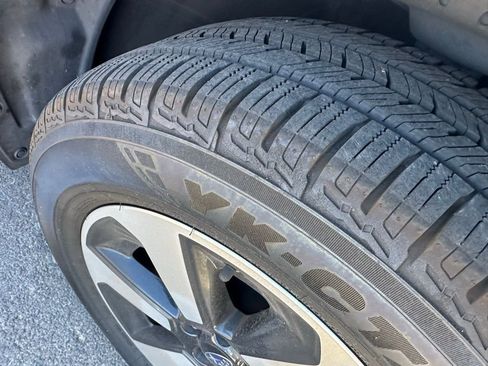 Used 2017 Subaru Forester 2.5i Premium w/ All-Weather Package image 4