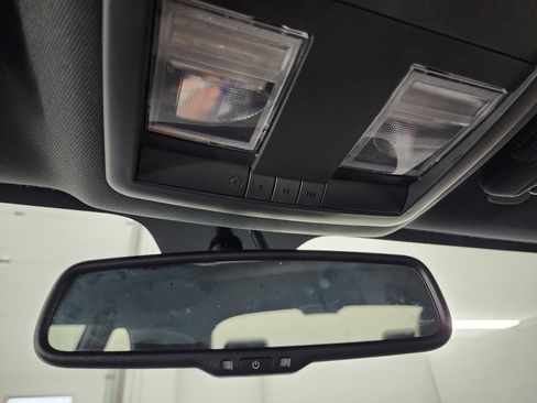 Used 2014 Dodge Challenger SRT8 image 39