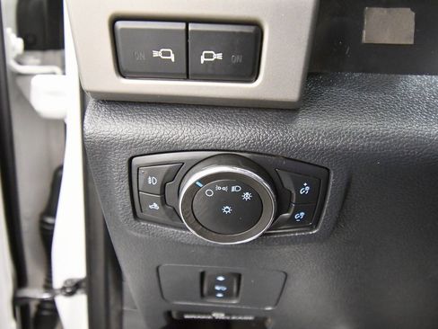 Used 2022 Ford F350 Lariat image 19