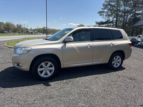 Used 2010 Toyota Highlander SE image 14
