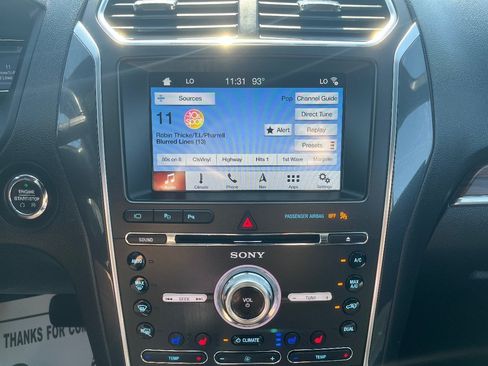 Used 2018 Ford Explorer Limited w/ Equipment Group 301A AWD/4WD image 13