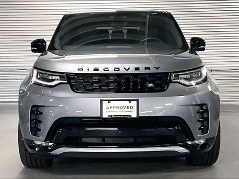 Certified 2025 Land Rover Discovery Dynamic SE AWD/4WD image 2