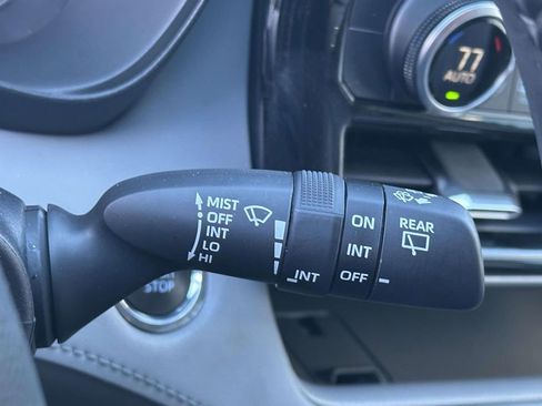 Used 2022 Toyota Highlander LE image 24