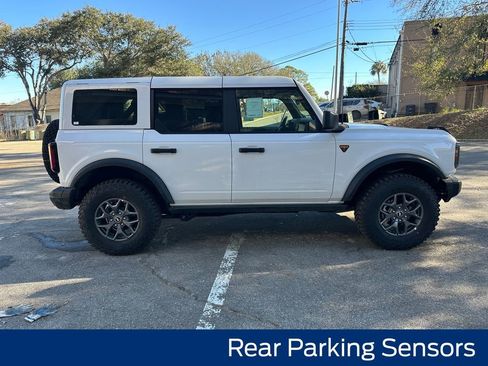 New 2025 Ford Bronco Badlands image 8
