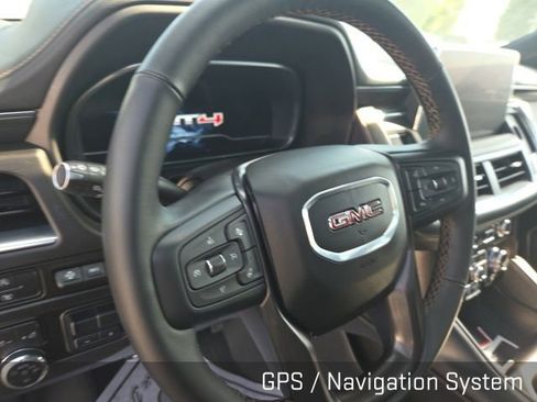 Used 2024 GMC Yukon AT4 w/ Technology Package AWD/4WD image 11