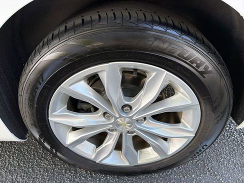Used 2024 Chevrolet Malibu LT FWD image 19