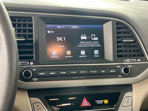 Used 2018 Hyundai Elantra SEL image 14