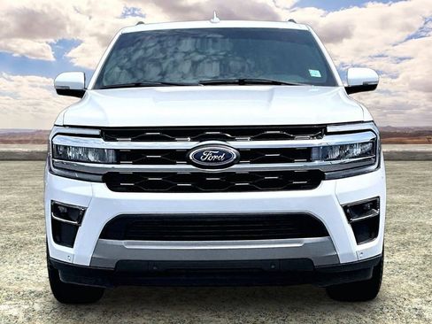 Used 2022 Ford Expedition Max Limited RWD image 2