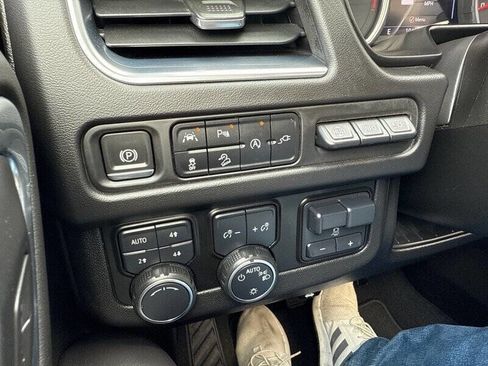 Used 2021 Chevrolet Tahoe High Country w/ Premium Package image 43