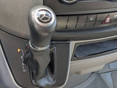 Used 2015 Mercedes-Benz Sprinter 2500 image 11