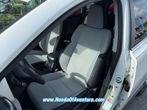 Used 2018 Toyota RAV4 XLE FWD image 19