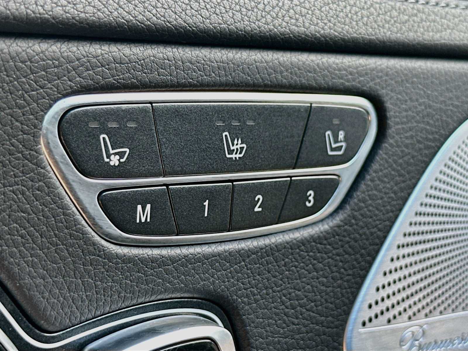 Used 2020 Mercedes-Benz S 450 Sedan image 21