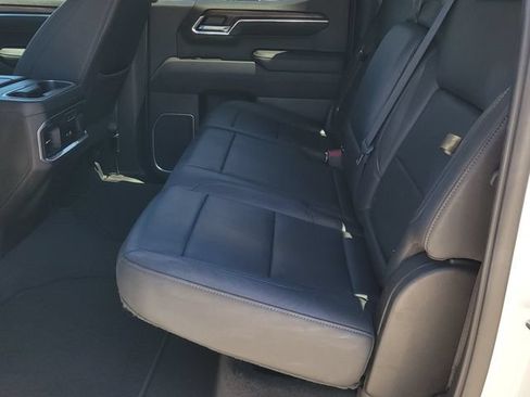 Used 2022 GMC Sierra 1500 SLT w/ SLT Premium Plus Package AWD/4WD image 8