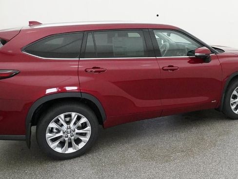 New 2026 Toyota Highlander Limited AWD/4WD image 10