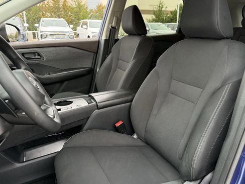 Used 2023 Nissan Rogue S image 21