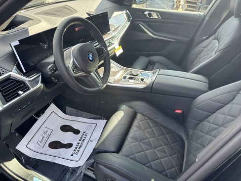 New 2026 BMW X5 xDrive40i w/ M Sport Package image 10