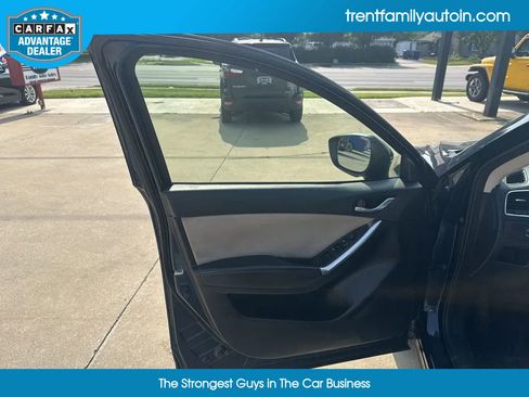 Used 2016 MAZDA CX-5 Touring image 16